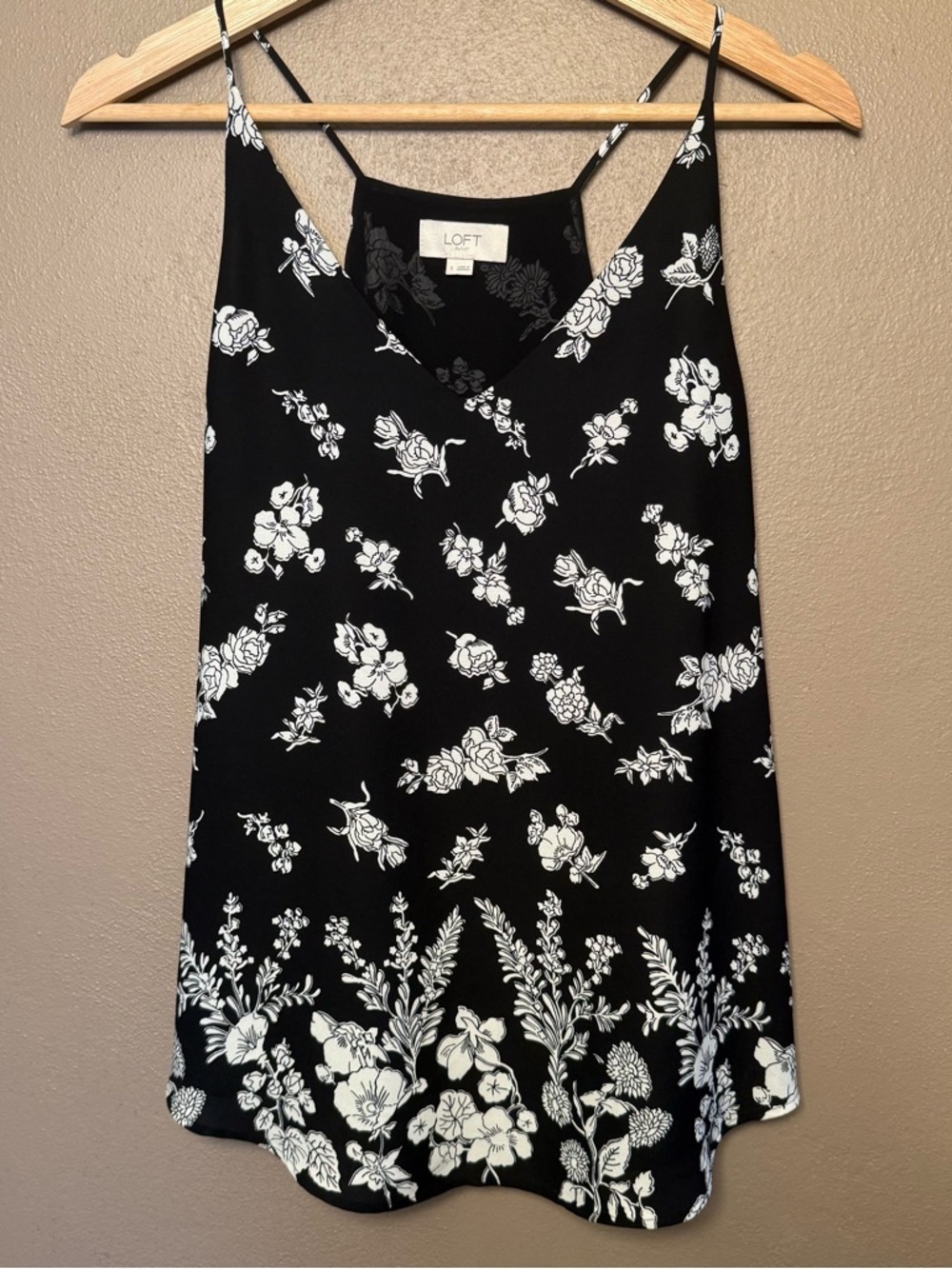 Loft Black and White Flowy Floral Print Spaghetti Strap Tank Women’s Size Small